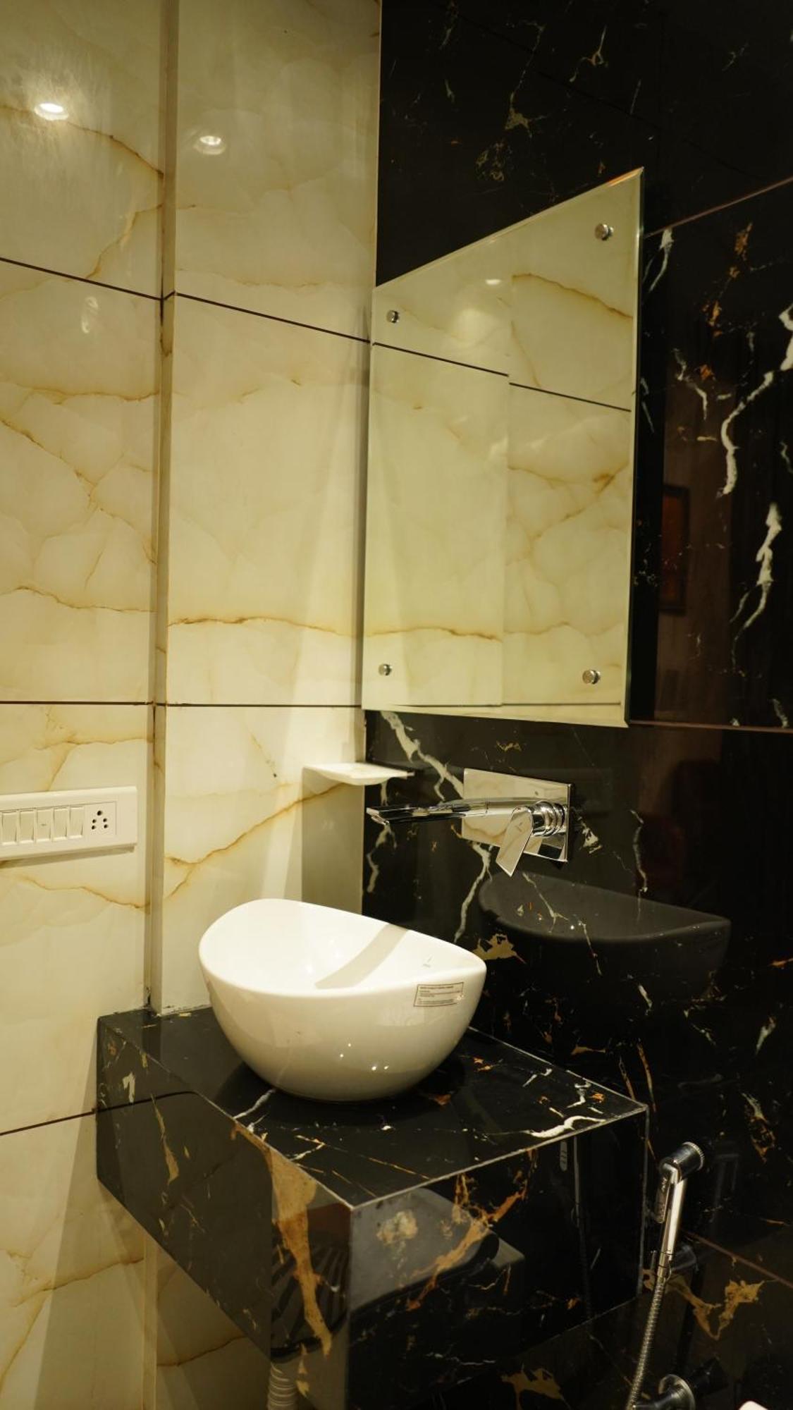 Hotel Silver Pearl Alīgarh Extérieur photo