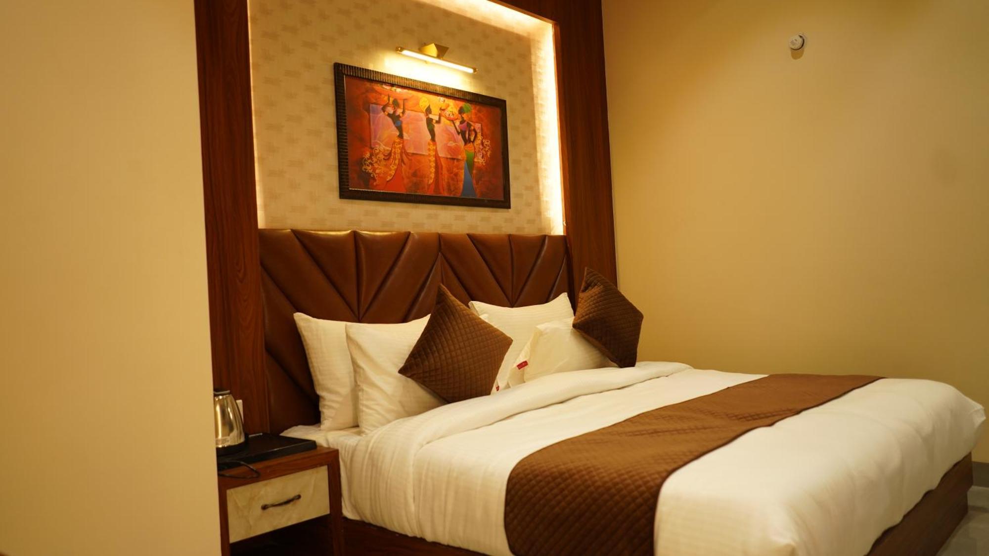 Hotel Silver Pearl Alīgarh Extérieur photo